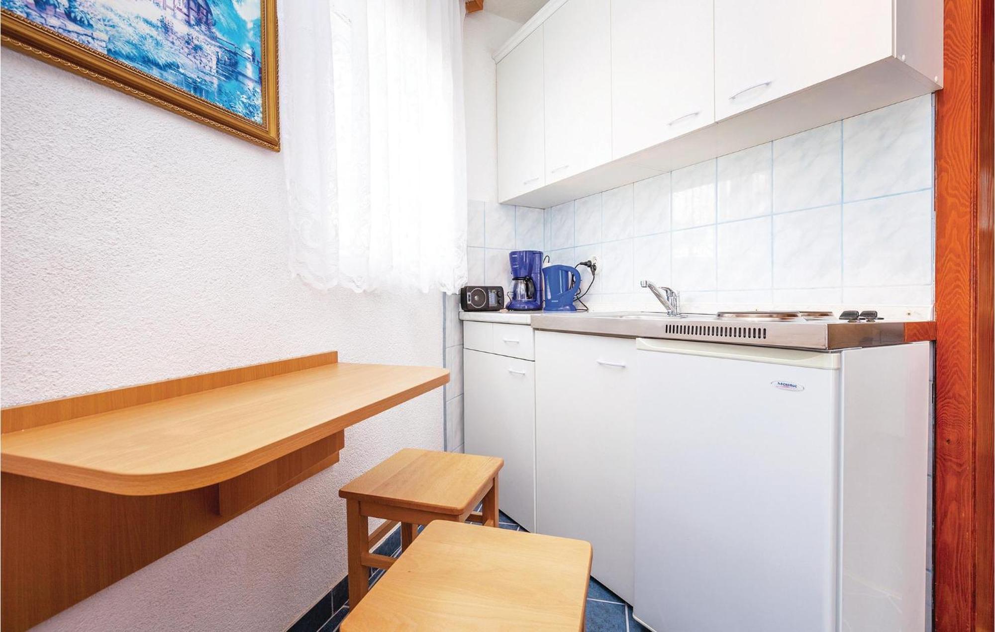 Stunning Apartment In Crikvenica With Wifi 外观 照片