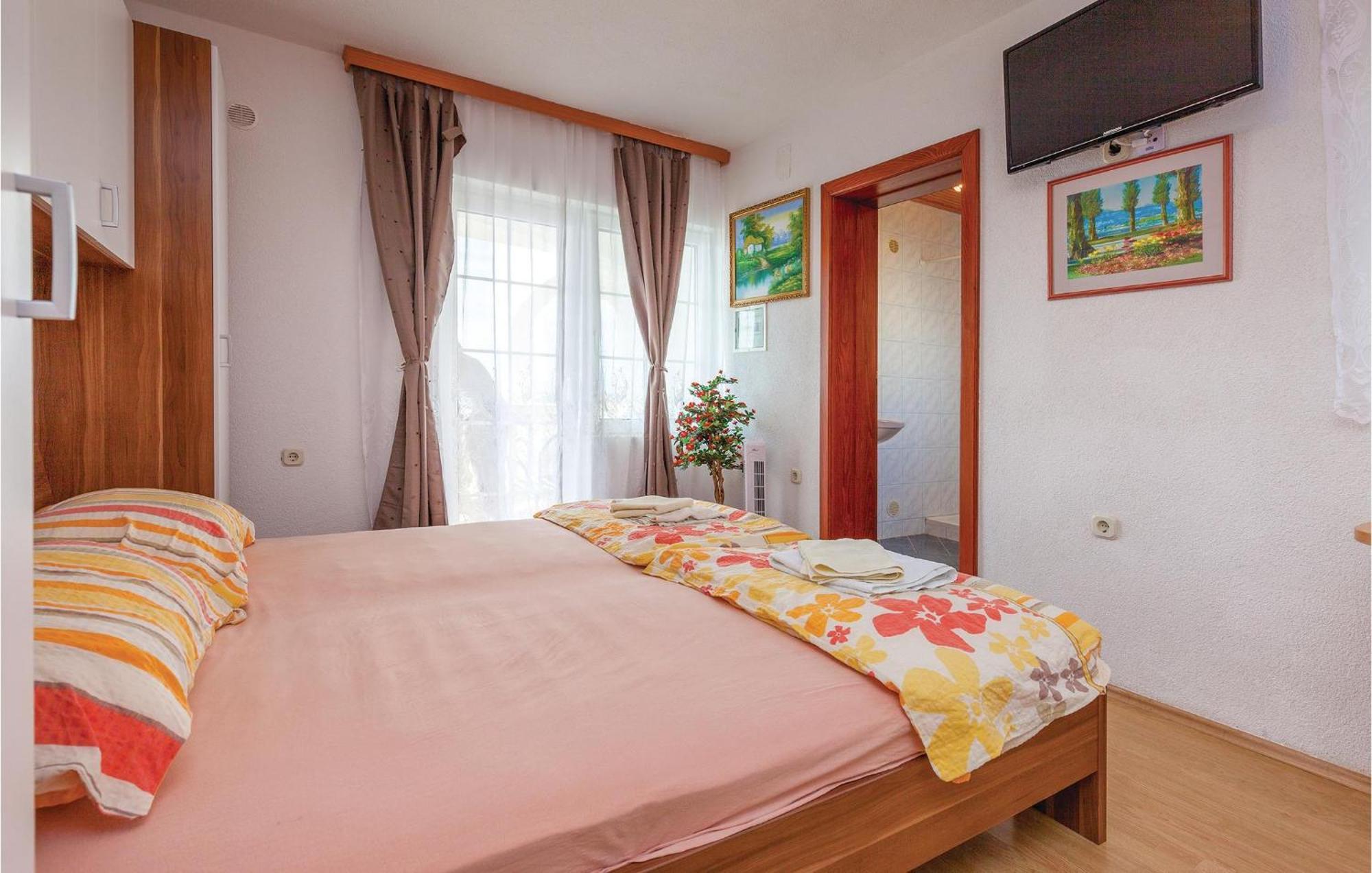 Stunning Apartment In Crikvenica With Wifi 外观 照片