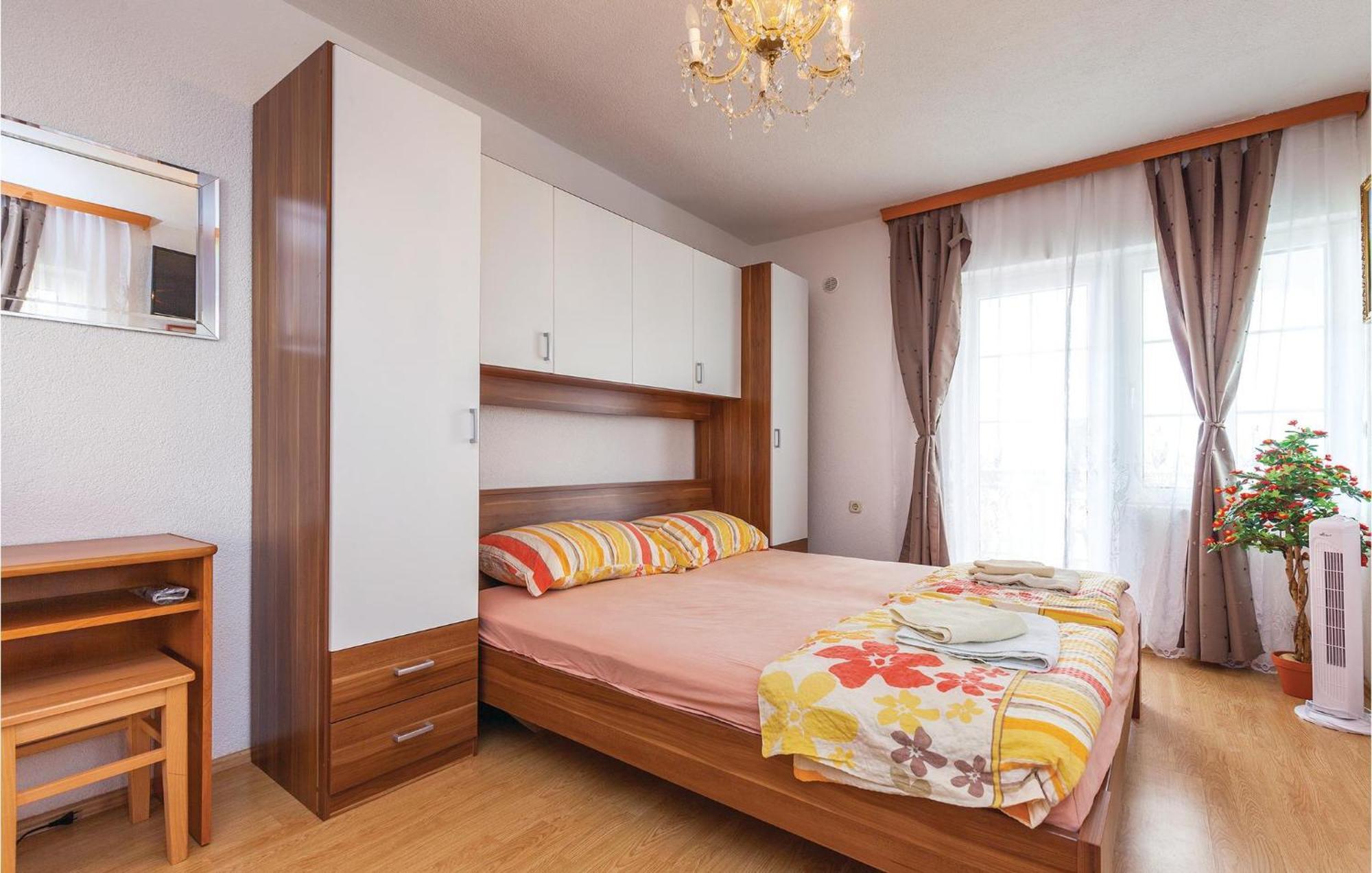Stunning Apartment In Crikvenica With Wifi 外观 照片