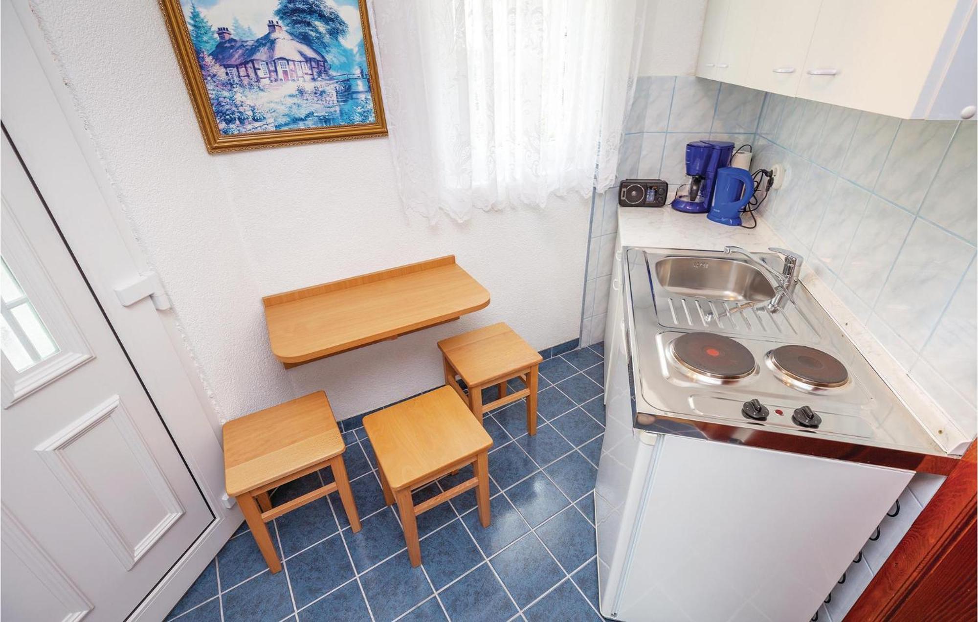 Stunning Apartment In Crikvenica With Wifi 外观 照片